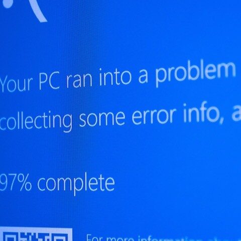 Microsoft blue screen error page.